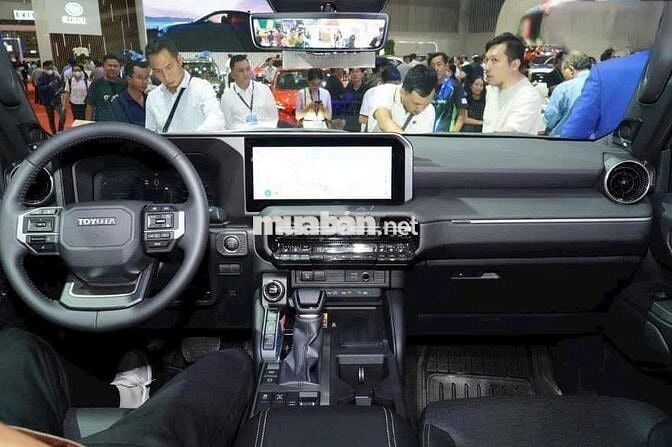 Toyota Land Cruiser Prado 2025 giao xe sớm nhất