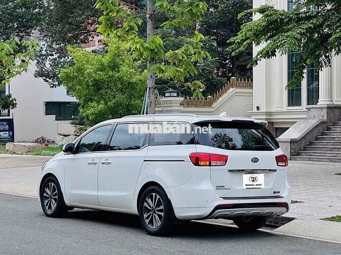 Kia Sedona 2018 3.3L GAT - 61000 km