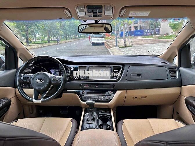Kia Sedona 2018 3.3L GAT - 61000 km