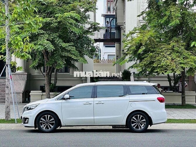 Kia Sedona 2018 3.3L GAT - 61000 km