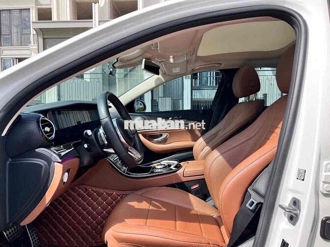 Mercedes Benz E Class 2020 E300 AMG - 36000 km
