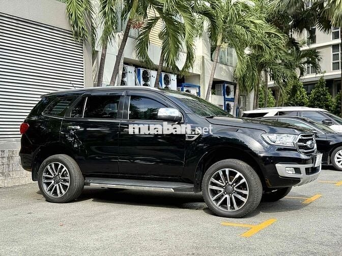 Ford Everest 2018 Titanium 2.0L 4x4 AT - 90000 km