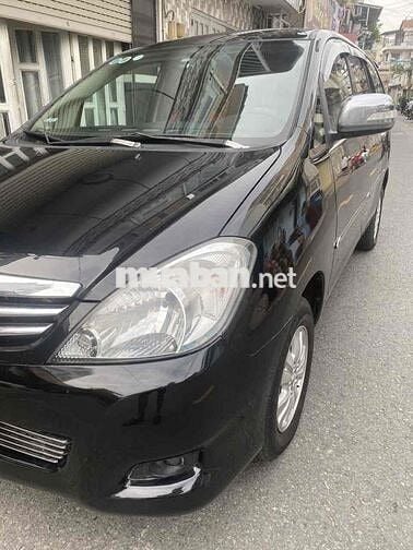 Toyota Innova 2011 V - 122 km