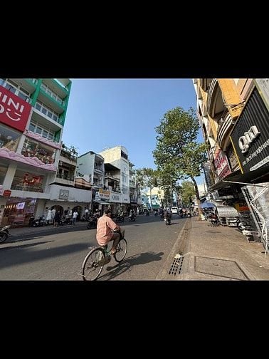 Cho thuê nhà 7 lầu Nguyễn Trãi Q5_7,5x17m_130m2 đất,750m2 sàn,220tr/th