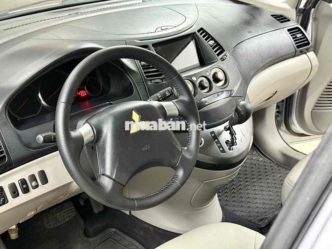 Mitsubishi Grandis 2005 2.4 AT - 99000 km