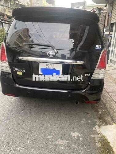 Toyota Innova 2011 V - 122 km