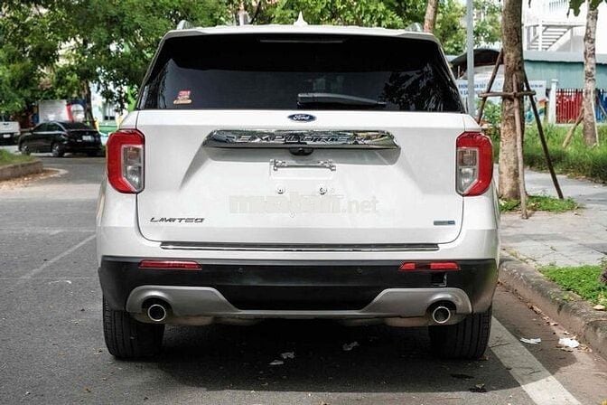 Ford Explorer Ecoboot 2022 nhập Mỹ có hoá đơn