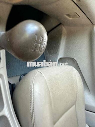 Toyota Innova 2008 G - 123456 km