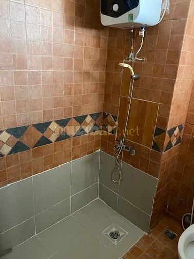 Cho thuê căn hộ lầu 9 full nội thất