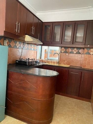 Cho thuê căn hộ lầu 9 full nội thất