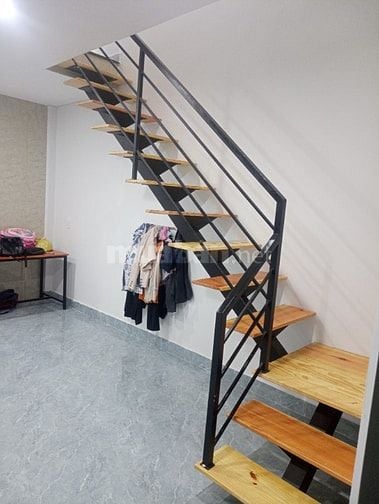 Bán nhà mới xây, 1 lầu, gần chợ 26, Biên Hoà, Đồng Nai