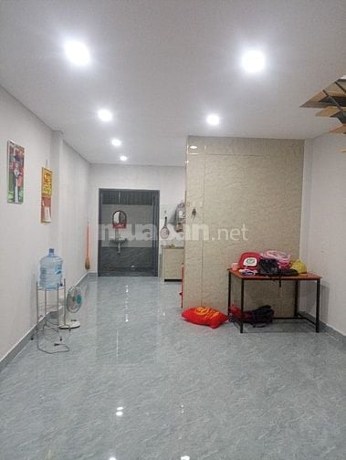 Bán nhà mới xây, 1 lầu, gần chợ 26, Biên Hoà, Đồng Nai