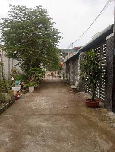 Bán nhà mới xây, 1 lầu, gần chợ 26, Biên Hoà, Đồng Nai