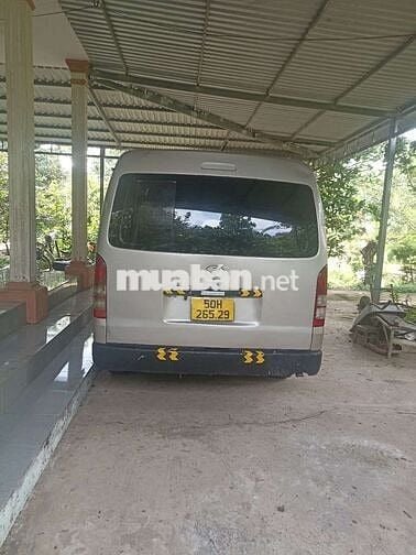 Xe Toyota Hiace 6 2005