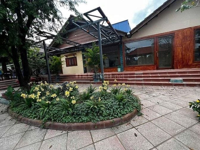 Cần bán đất tặng căn nhà gỗ sịn sò,view đẹp góc 2 măt tiền đường 