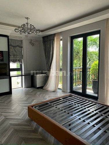 Chính chủ cho thuê Biệt Thự đơn lập VIP có hồ bơi giá 130 tr 