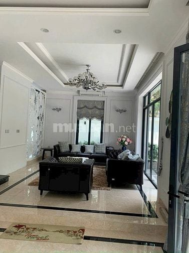 Chính chủ cho thuê Biệt Thự đơn lập VIP có hồ bơi giá 130 tr 