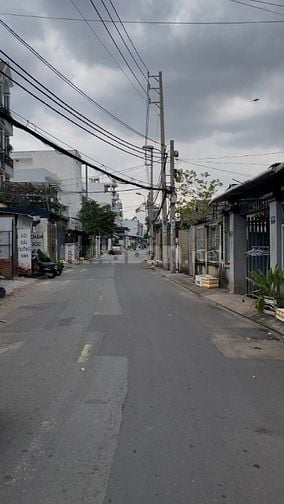 Cho thuê kho mặt đường 8m . DT 165m2 ( 4.5 x 30 , nở hậu 8m ) , 