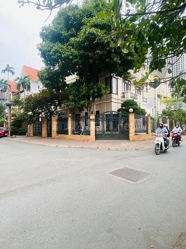 Cực Phẩm, Bán Biệt thự Lô Góc,Mặt Hồ Văn Quán, Hà Đông: 230m2, MT 30m