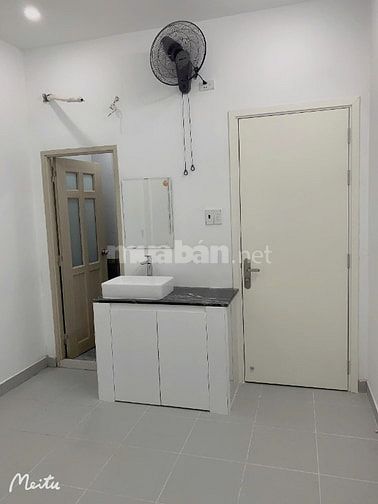 Bán nhà mặt tiền 162 Nguyễn Thượng Hiền, Phú Nhuận, 10,9 tỷ, 4 tầng