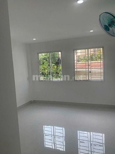 Bán nhà mặt tiền 162 Nguyễn Thượng Hiền, Phú Nhuận, 10,9 tỷ, 4 tầng