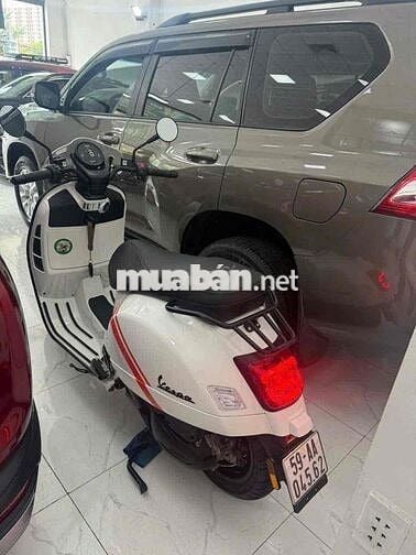 VESPA GTS 300 - 2025 mới lướt 1K có xe chạy liền