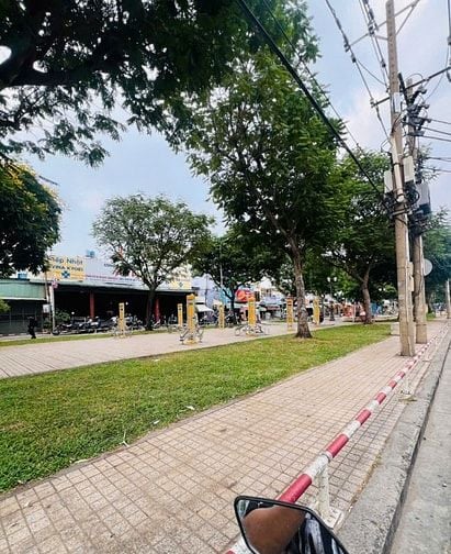 Mặt bằng kinh doanh 2 mặt tiền đường Kênh Nước Đen, vị trí đẹp giá tốt