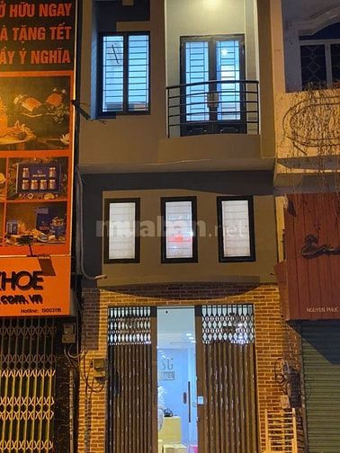 Cho thuê nhà hẻm 2m(XM) Cách Mạng Tháng 8, P.10, Q.3 giá 7.5tr