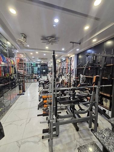 Bán Toà nhà Nguyễn Thái Học, văn phòng, kinh doanh thể thao đỉnh cao