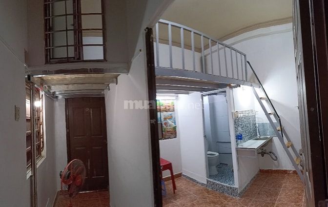 Phòng 20m2, có gác wc riêng, tự do, cạnh làng SOS, ngã 3 Tân Sơn QT