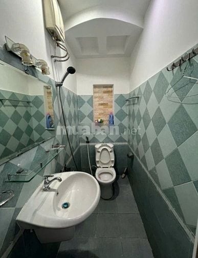 Cho thuê nhà ĐĐTNghi hẻm 3m(BG) Nguyễn Thiện Thuật, P1, Q.3 giá 21tr