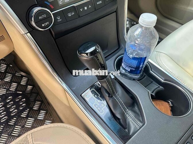 Toyota Camry 2014 XLE 2.5 AT - 34835 km