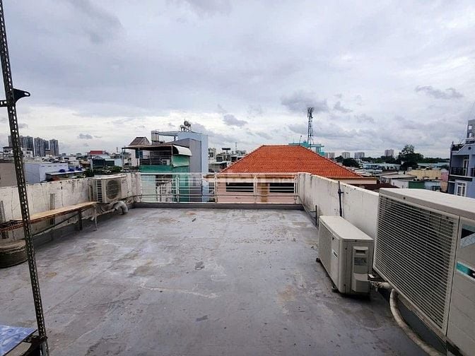 6,25tỷ Nhà 2 lầu đúc 4pn hẻm ba gác quay đầu Sổ hồng riêng P2Q8