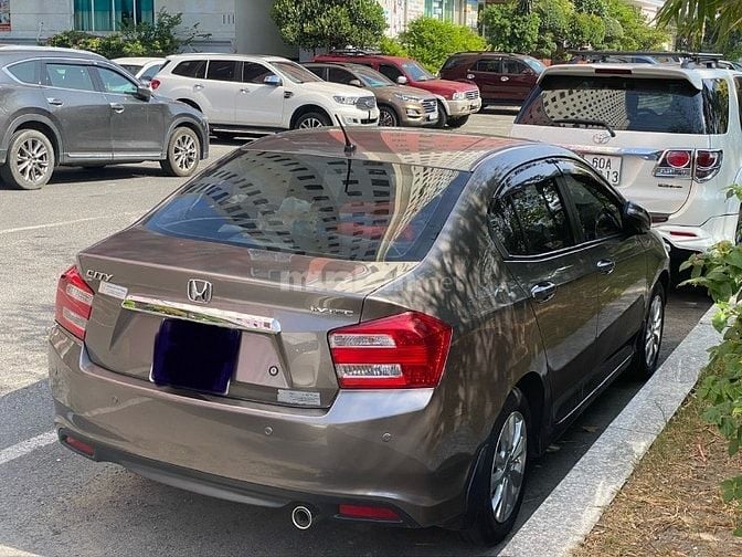 Honda City đời 2013, chính chủ, đủ pháp lý, đi 100000km, màu nâu