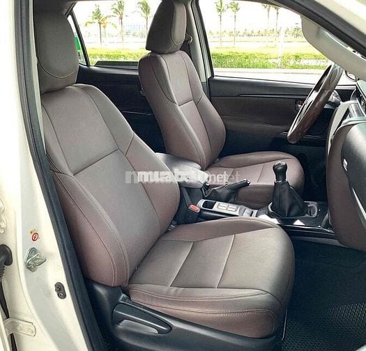 Fortuner 2019 Số sàn - 83000 km Giá 739tr còn TL