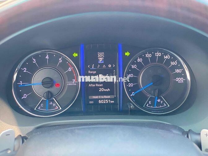Toyota Fortuner 2019 2.7V 4x2 AT - 60000 km