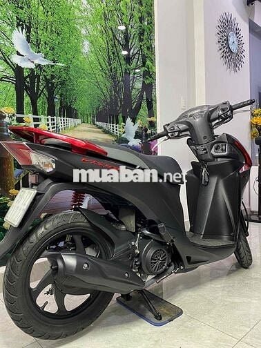 cần bán chiếc xe honda vision màu đen xám đk 2020