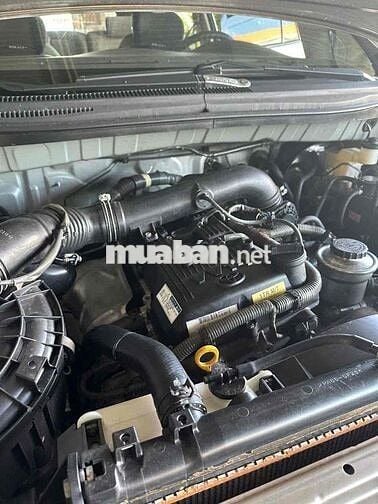 Toyota Innova 2014 2.0E - 92000 km
