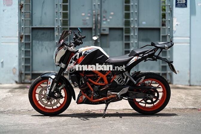 KTM DUKE 390