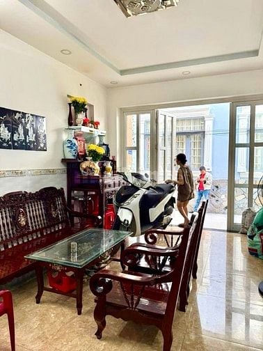 Nhà Hiếm Rẻ Đẹp chợ Tân Hương, 63m2 , 2 tầng , chỉ hơn 4 tỷ