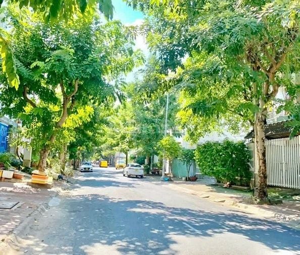 bán nhà phố kdc Nam Long - Trần Trọng Cung