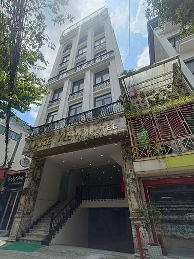 BÁN GẤP TOÀ KHÁCH SẠN 10 TẦNG ĐỀN LỪ 100m2 GIÁ 49 TỈ CÓ THƯƠNG LƯỢNG