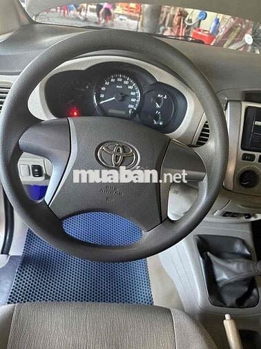 Toyota Innova 2014 2.0E - 92000 km