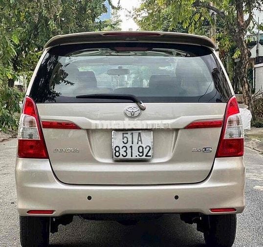 Toyota Innova 2014 2.0E - 92000 km