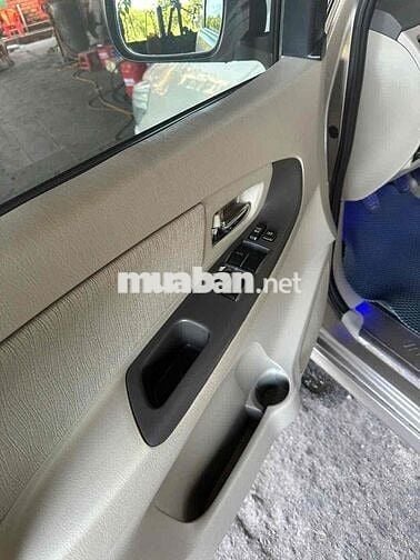 Toyota Innova 2014 2.0E - 92000 km