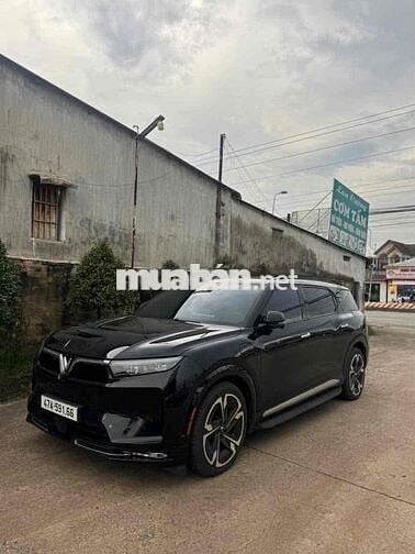Vinfast VF9 Plus 2023 - Thuê Pin CATL - Bản 7 ghế