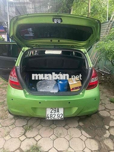 Hyundai i20 2011 - 200000 km
