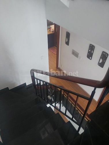 - Bán nhà dự án Báo Kinh Tế Sài Gòn, LĐ. Của Quận 2 cũ 