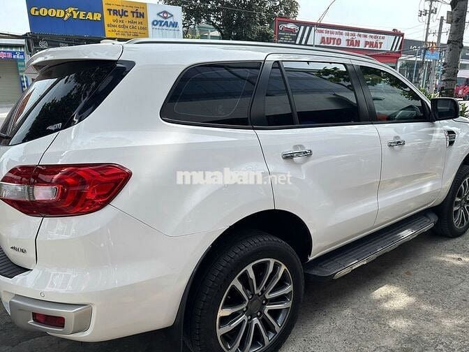 Ford Everest Titanium 2018, bảo hành 2026, vay 75%