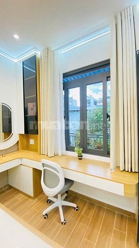 Nhà sân vườn nghỉ dưỡng trung tâm Phú Nhuận 51m² + sân riêng 39m²